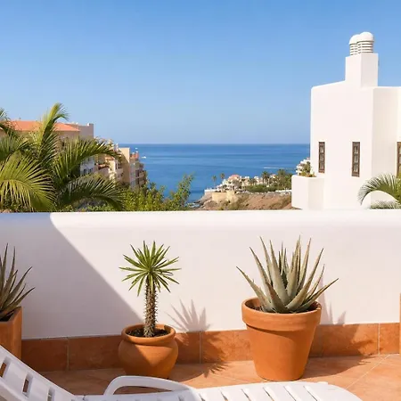 Paradise - Seaviews - Bbq - Large Terrace - Pool & Pool Bar Апартаменты *